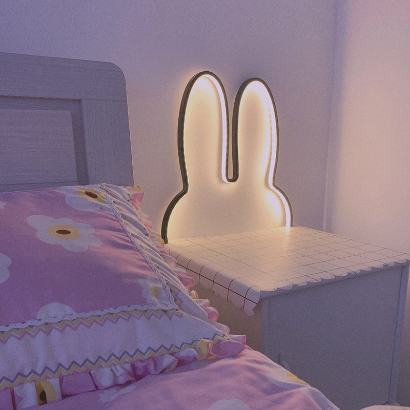 かわいいLEDウサギウォールライト、USB電源、ベビーデスク - Baby Nursery Night Light のレビューと価格